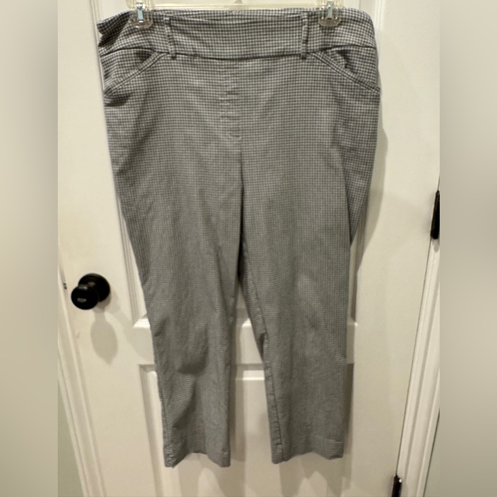 Hilary Radley Women's Checkered Capris